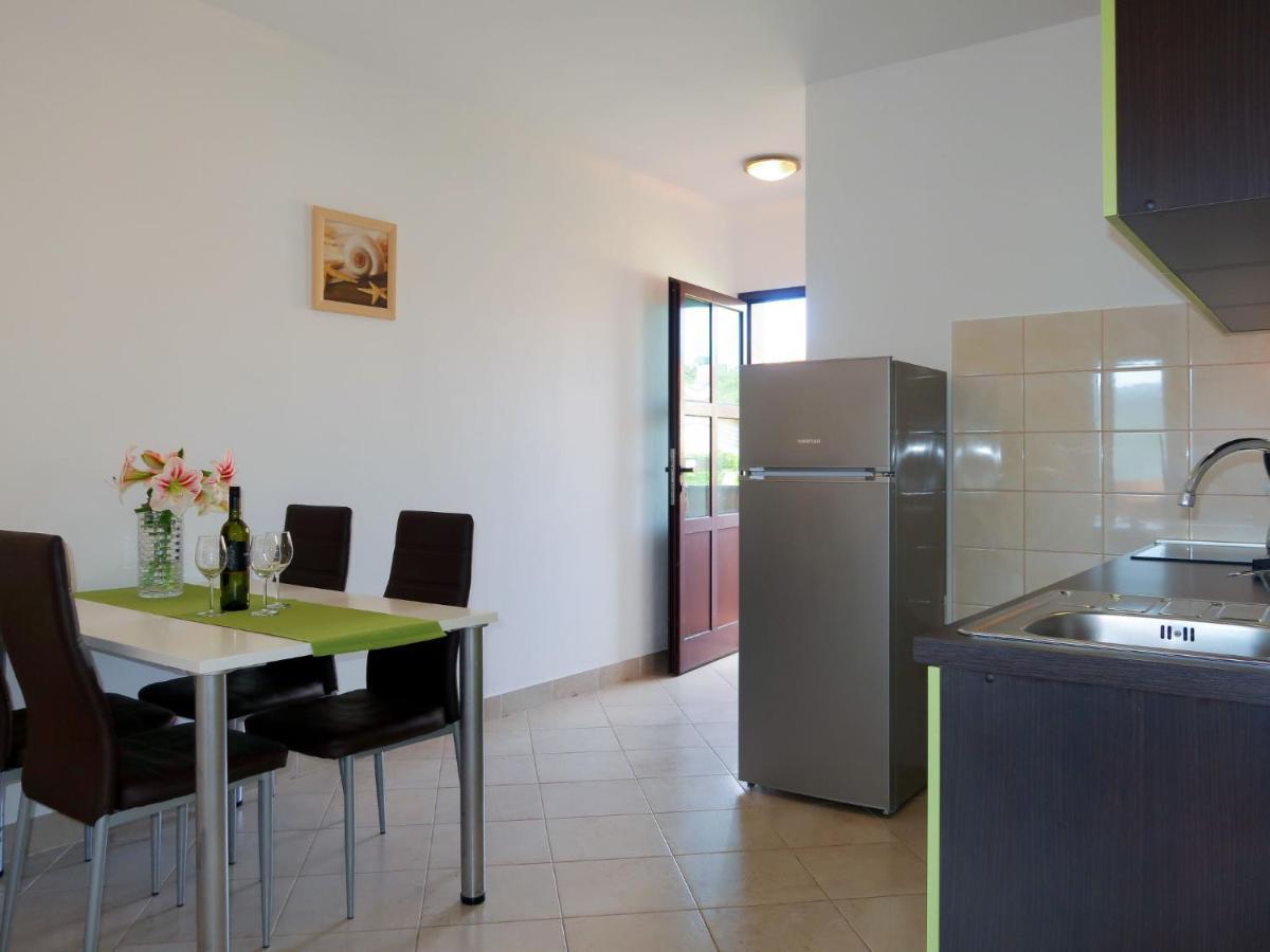 Apartment Rosic - Krk217 By Interhome Kornić Exterior foto